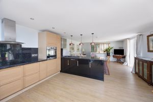 Annexe kitchen- click for photo gallery